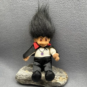 Russ Troll Puppe Fang Halloween Deko Vampir - Bild 1 von 12