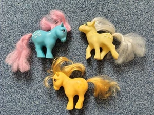 KLEINE GRUPPE VON 3 G1 MLP MY LITTLE PONY FLIEGE POSEY BUTTERSCOTCH C. GUT GEBRAUCHT - Bild 1 von 9