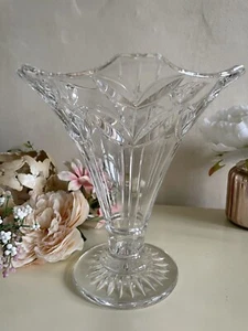 Art Deco Stuart Cut Lead Crystal Glass Flared Vase Leaf Design by Ludwig Kny - Picture 1 of 15