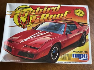 MPC Pontiac Firebird T-Roof Vintage 1982 1:25 Model Kit  RARE IN STOCK - Picture 1 of 22
