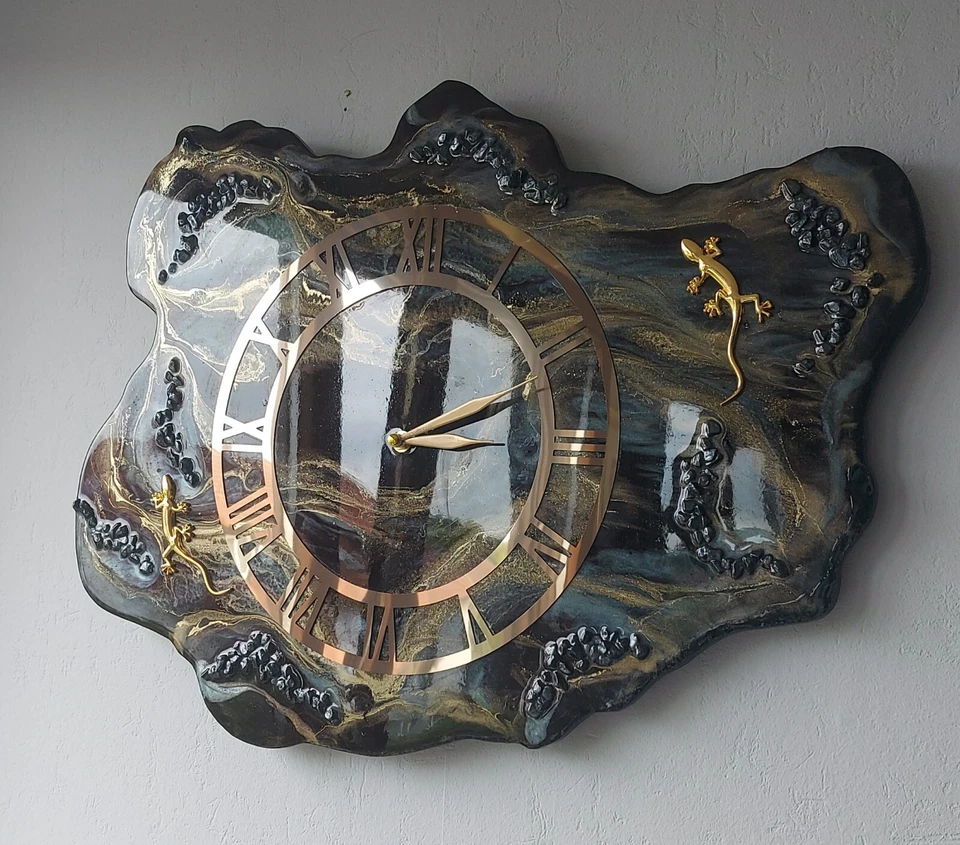 Wanduhr aus Epoxidharz, handgefertigt, Geoda 60 x 40 cm - Bild 1 von 4