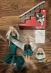 2000 BARBIE Singing Sisters Barbie Stacie and Kelly Holiday Doll Set 26260 - Picture 1 of 9