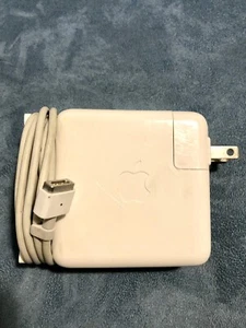Genuine Apple Magsafe Power Adapter Charger 60W A1330 for 13" Macbook Pro - Picture 1 of 2