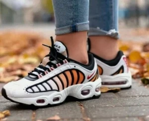 Nike Air Max Tailwind IV CJ7976 100 SCARPE DA CORSA da donna bianche taglia 9 US - Foto 1 di 6