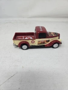 The Hamilton Collection 1:43 Farmall Pickup Truck Classically Cool - Picture 1 of 10
