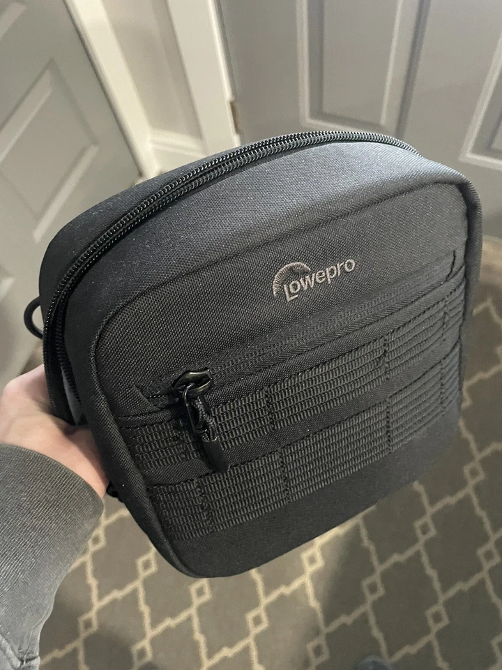 lowepro AW200 - Image 1 of 4