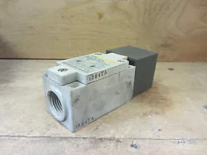 Omron E2Q-N15Y4 Proximity Switch 24-240VAC Used CSQ - Picture 1 of 5