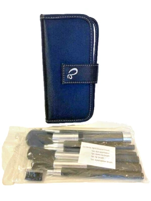 7 pz - Set pennelli fard, sopracciglia, labbra, pennello ombretto e applicatore occhi + borsa - Immagine 1 di 4