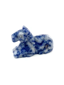 Estatuilla de caballo tallada con piedras preciosas de sodalita natural, 15,37 g (0,54 oz) - Imagen 1 de 2