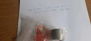 VF500 1986 Honda Exhaust Gasket Front Pipe To Silencer Seal Nos Ke8 - Picture 1 of 4