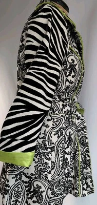 Chaqueta Abrigo 3 SISTERS Blanco y Negro Fieltro Bordado Cebra Cinturón Hecha en EE. UU. Talla XL Foto 1 de 4