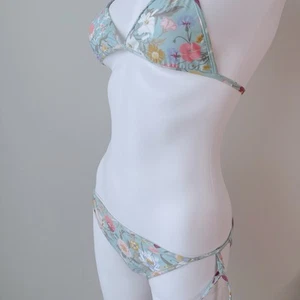 Gucci Girls blue floral flora fane two piece swimsuit bikini 12 - Picture 1 of 21