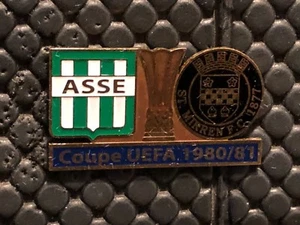 PINS BADGE FOOTBALL ASSE SAINT ETIENNE VS SAINT MIRREN FOOTBALL CLUB 1980 / 1981 - Picture 1 of 1