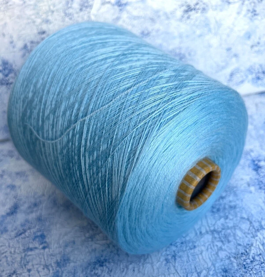 Hilo de encaje fino 100 % merino azul claro, Victoria 2/30, por 100 g (3,52 oz) Foto 1 de 4