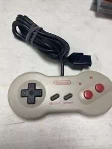 Nintendo NES Famicom Dogbone Controller HVC-102 Tested! - Picture 1 of 2