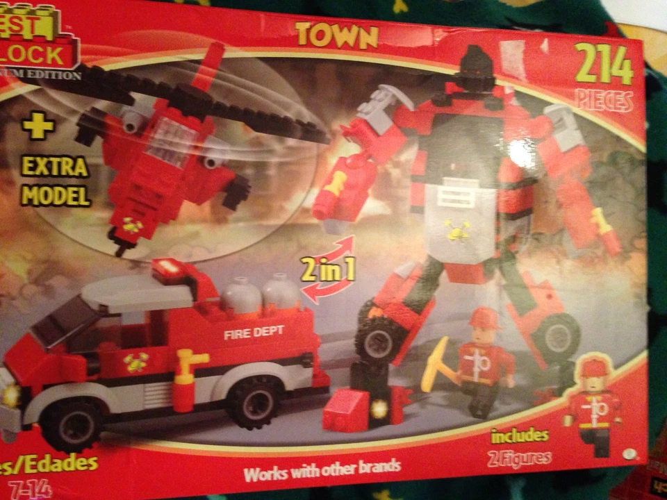 Best Town Town Firefighters Set - 214 Pcs - Truck, Helicopter, Robot, 2 Figures - Image 1 of 4