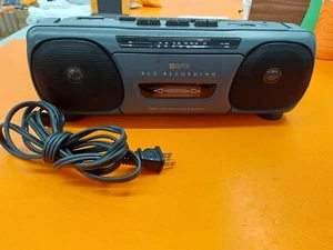 ⭐️⭐️⭐️⭐️⭐️ Reproductor de casete radio FM/AM estéreo Gran Prix GPX C820 de colección - Imagen 1 de 8