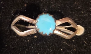 Vintage Navajo Turquoise Sterling Silver Wire Ladies Ring Sizes 4 thru 8.5 - Picture 1 of 9