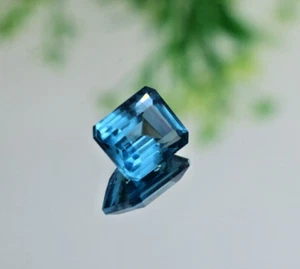 Flawless Blue Aquamarine Gemstone 8.00CT Emerald cut 11x9x6mm Aquamarine Ring - Picture 1 of 7