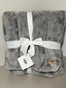 UGG Olivia Soft Faux Fur Seal Color Accent Throw Blanket Luxury Cozy 50 x 70 NWT - Picture 1 of 4