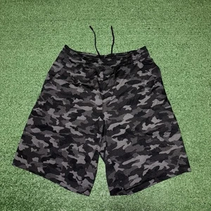 Lululemon Pace Breaker tarnfarbene Shorts gefüttert M7ANGS Herren Medium - Bild 1 von 8
