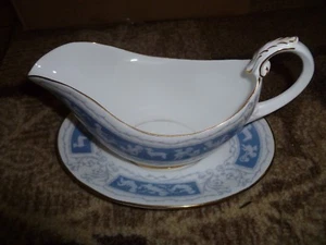  COALPORT ENGLAND REVELRY BLUE gravy boat with saucer - Picture 1 of 3