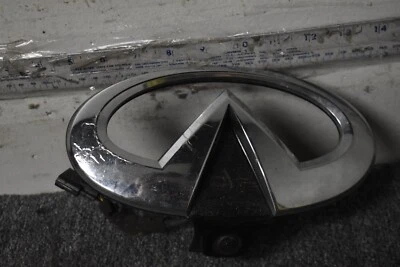 2013 INFINITI JX35 GRILLE EMBLEM WITH CAMMERA FACTORY OEM - image 1 of 4
