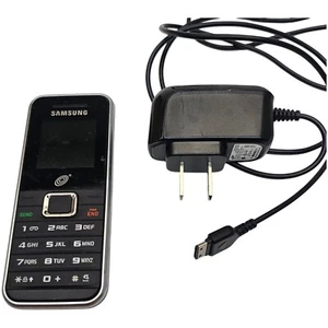 Samsung SGH-S125G - Black and Silver ( TracFone ) Cellular Phone - Bundled - Picture 1 of 6