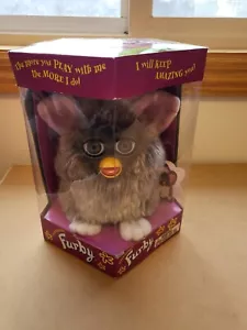 Furby tutto grigio occhi grigi 1998 vintage raro furby interattivo tigre - Foto 1 di 7