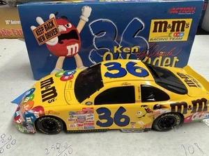 Ken Schrader #36 M&M's/keep back new driver 2000 Pontiac Grand Prix 1:24 CWC - Picture 1 of 4