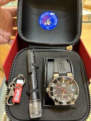 Oris  Acqis Red Limited Edition 1581/2000 Professional Diver’s Rubber Strap. - Image 1 of 4
