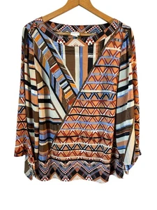 Chico’s Women’s 1 Medium Geo Tribal Chic Tie Sleeve Top Office Academia Travel - Picture 1 of 9