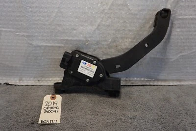 2011 Kia Optima Gas Pedal Assembly 327273R300 - Image 1 of 4