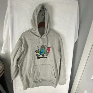 Florence Marine X Mister Globe Sudadera con Capucha Hombres Grande Gris Día de la Tierra Gráfico Pullover - Imagen 1 de 11