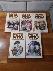 Doctor Who Paperback Books X5 Cybermen, Crusaders, Daleks, Autons, And Snowmen - Picture 1 of 6
