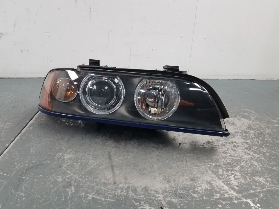 BMW M5 E39 2001 luz principal pasajero derecho #9006 H3 Foto 1 de 4