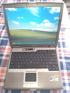 Vintage Dell D610 Latitude Laptop -Windows Professional-sp3 Installed-Charger - Picture 1 of 2
