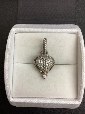 Colgante potenciador de circonita cúbica corazón trenzado de plata de ley Judith Ripka Foto 1 de 4