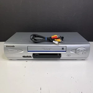 Panasonic PV-V464S 4 cabezales Hi-Fi estéreo VCR VHS reproductor Omnivision con cables AV - Imagen 1 de 10
