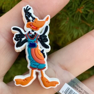 1 pcs Space Jam Daffy Duck Jibbitz for Crocs Shoes, Authentic Charm Characters - Picture 1 of 4