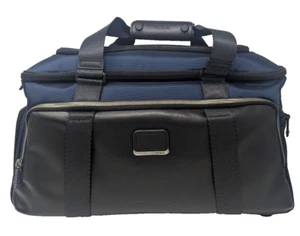 Nueva bolsa de gimnasio Tumi McCoy * nailon balístico * azul marino y negro * 232322NVYD2E - Imagen 1 de 10