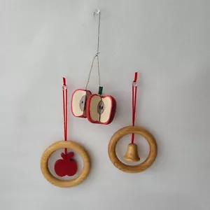 Juego de 3 adornos de madera para árbol de Navidad campana de manzana y manzana en rodajas rústicas vacaciones - Imagen 1 de 13