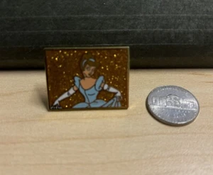 Disney D23 EXPO 2015 - Mystery Castle Pin - Aschenputtel Puzzleteil LE 525 - Bild 1 von 2
