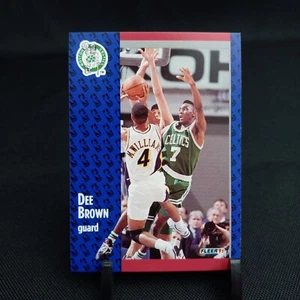 Carta Basket 1991-92 Fleer Dee Brown Rookie Boston Celtics #9 (1B47) - Foto 1 di 3