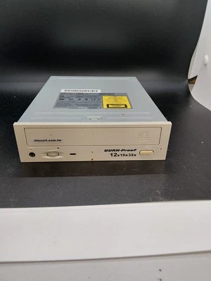Lite-On IT Corp CD-RW Drive LTR-12101B 12x10x32x IDE WORKING - Image 1 of 4