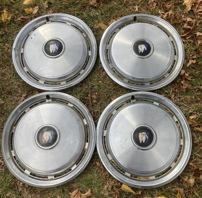 Juego De Colección 1974-1977 Buick Electra Estate Wagon LeSabre GM 15" Tapacubos Rueda Foto 1 de 4