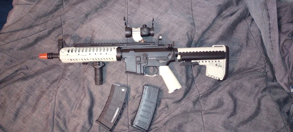 A&K M4SAS CUSTOM AIRSOFT AEG RIFLE - Image 1 of 3