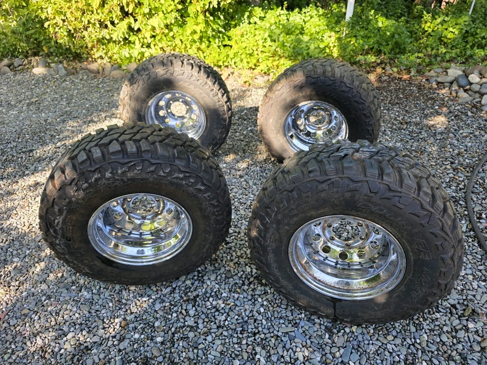 Juego de neumáticos Mastercraft Courser MXT 32x11,5 R15 Foto 1 de 4