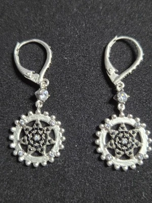 Novos brincos pendurados de prata esterlina e zircônia Freida Rothman - Imagem 1 de 4