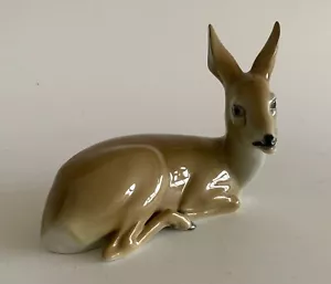 Porzellanfigur, liegendes Reh, Heubach, Lichte Thüringen Porzellan - Bild 1 von 5